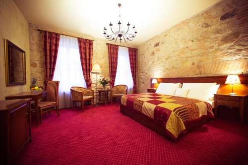 www.hotelrous.cz