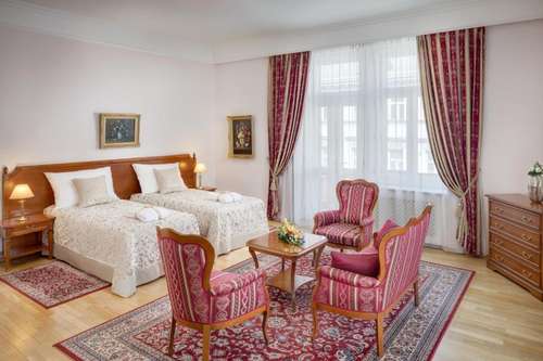 www.hotelsevendays.cz