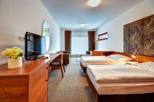 www.hoteliberia.cz