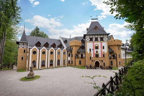 www.zamek-luzec.cz