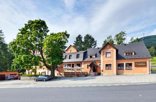 www.hotel-staraposta.cz