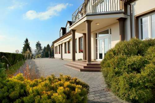 www.hotelbrada.cz