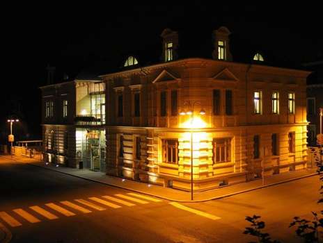www.hotelatriumvarnsdorf.cz