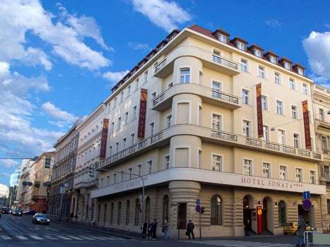 www.hotelsonataprague.cz