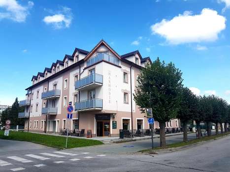 www.hoteltrebon.eu