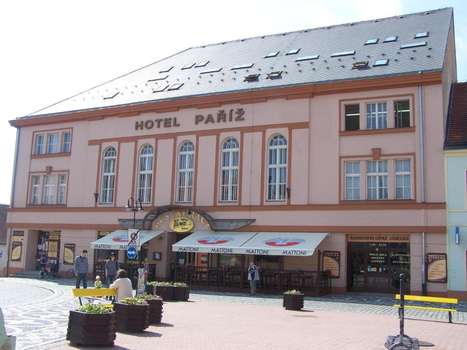 www.hotel-pariz-jicin.cz