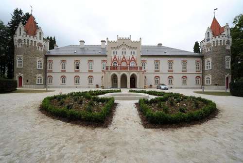 www.chateauheralec.cz