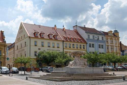 www.hotelceskakoruna.cz