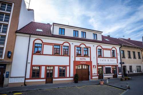 www.hotel-volf.cz
