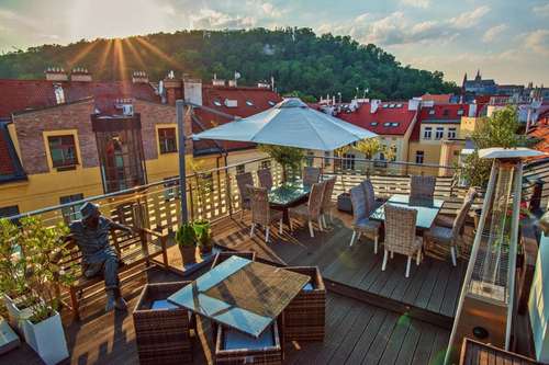 www.hoteljulian.com