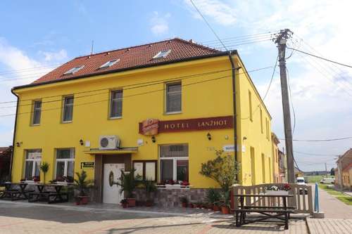 www.hotellanzhot.cz