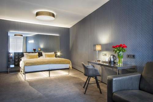www.hotelmucha.cz