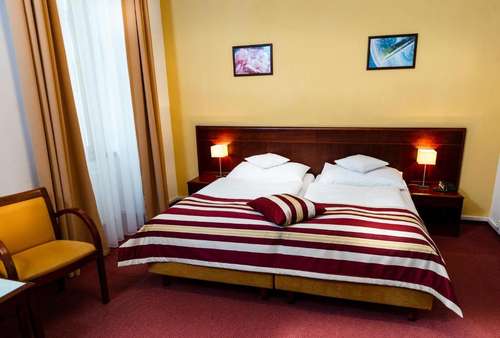 www.hotelpetr.cz