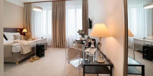 www.hotelkozak.cz