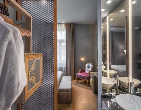 www.987praguehotel.com