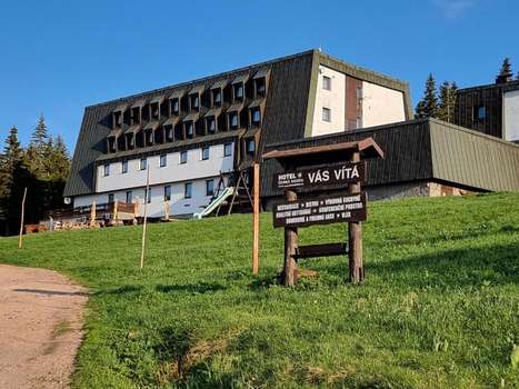 www.cernabouda.cz