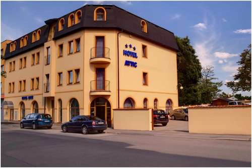 www.attic.cz
