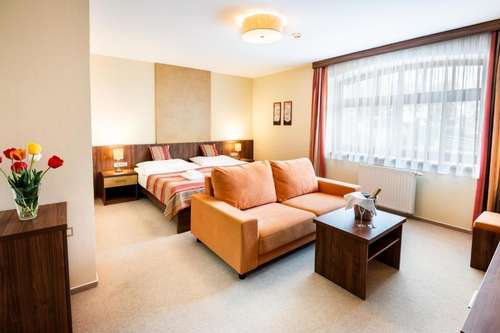 www.hotelartaban.cz