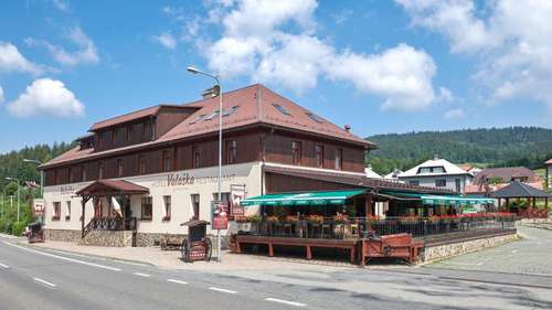 www.hotelvalaska.cz