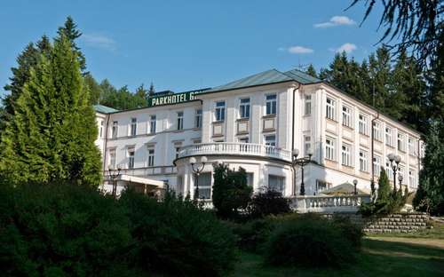 www.parkhotel-golf.cz