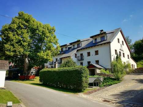 www.hotel-snezenka.cz