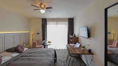 www.hoteltroja.cz