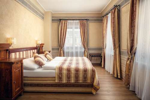 www.hotel-charles.cz
