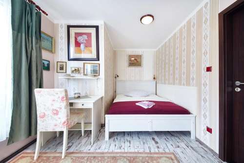 www.hotelclochard.com