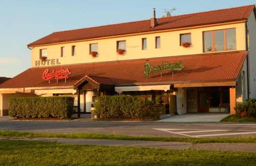www.hotel-signal-pardubice.cz