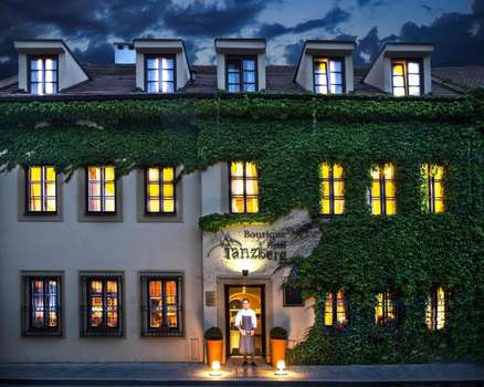 www.hotel-tanzberg.cz