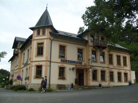 www.hotel-kralicek.cz