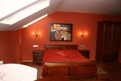 www.hotel-zlatylev.cz