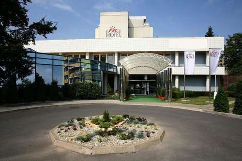 www.hotelfit.cz