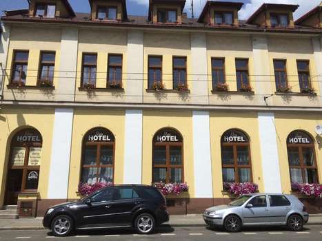www.hotelmax-ostrava.com