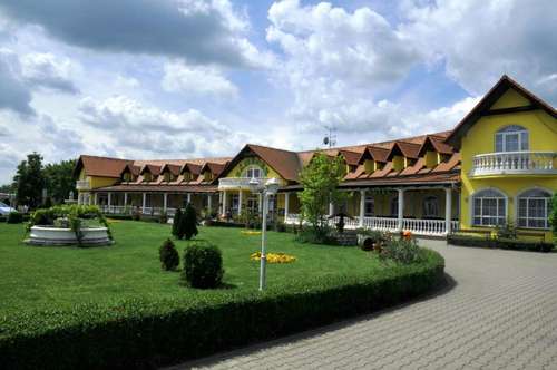 www.zamecekmikulov.cz