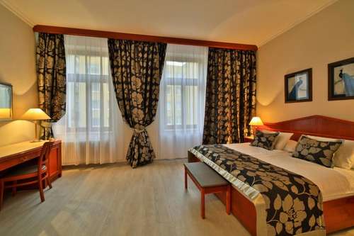 www.hotelcarltonprague.cz