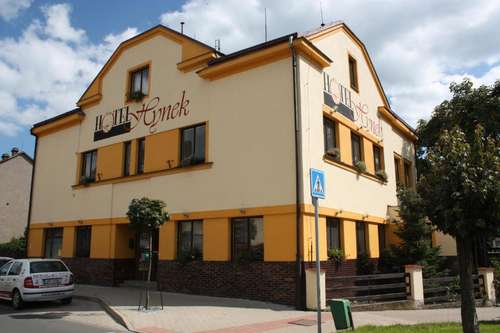 www.hotel-hynek.cz