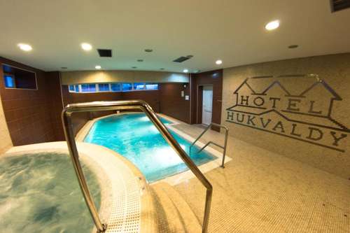 www.hotelhukvaldy.cz