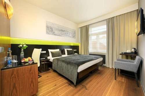 www.hotelametyst.com