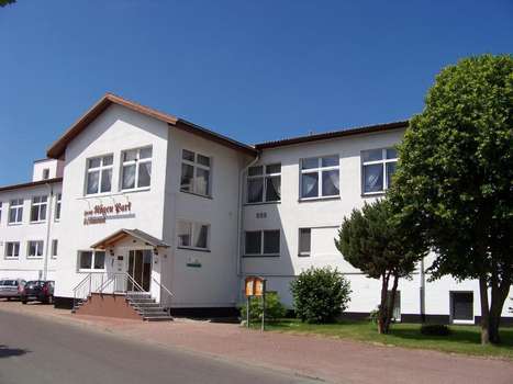 www.hotel-ruegenpark.de
