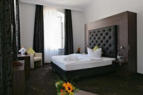www.badhotel-badbrueckenau.de