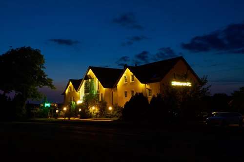 www.hotel-wutzler.de