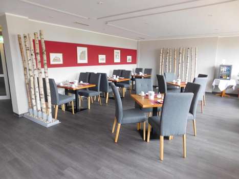 www.hotelampark-rc.de