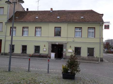 www.hotel-zur-sonne-cottbus.com
