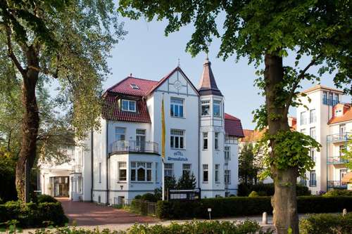 www.ringhotel-strandblick.de