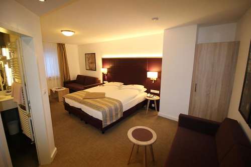www.hotel-zum-adler.de