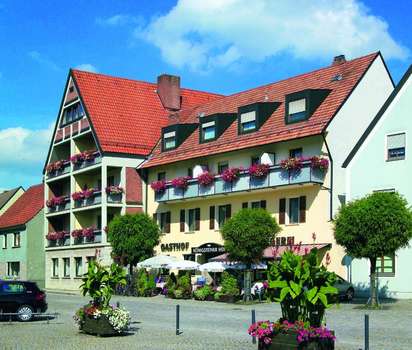 www.koenigsteiner-hof.de