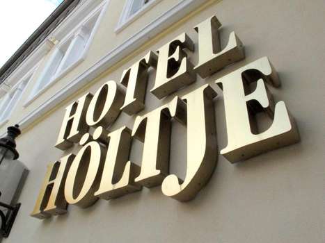 www.hotelhoeltje.de