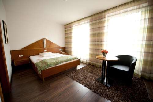 www.classic-hotel-kaarst.de