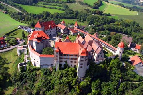 www.burgschenke-harburg.de